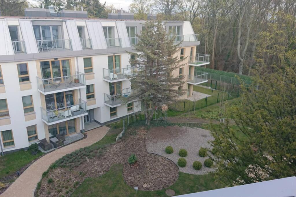 Ferienwohnung Kawalerka Z Miejscem Parkingowym W Hali Garazowej Zoppot Exterior foto