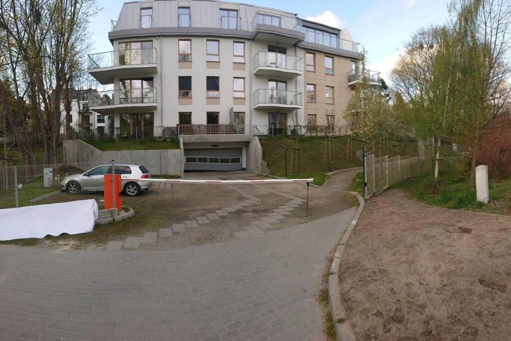 Ferienwohnung Kawalerka Z Miejscem Parkingowym W Hali Garazowej Zoppot Exterior foto
